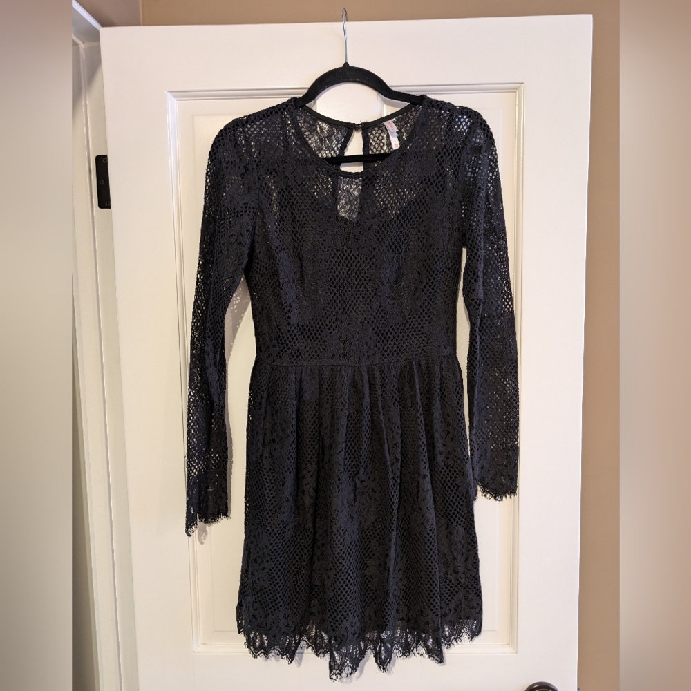 Elegant Black Lace Cocktail Dress